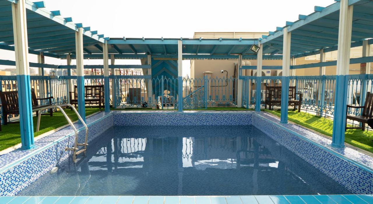 Boonmax Hotel Dubai Esterno foto