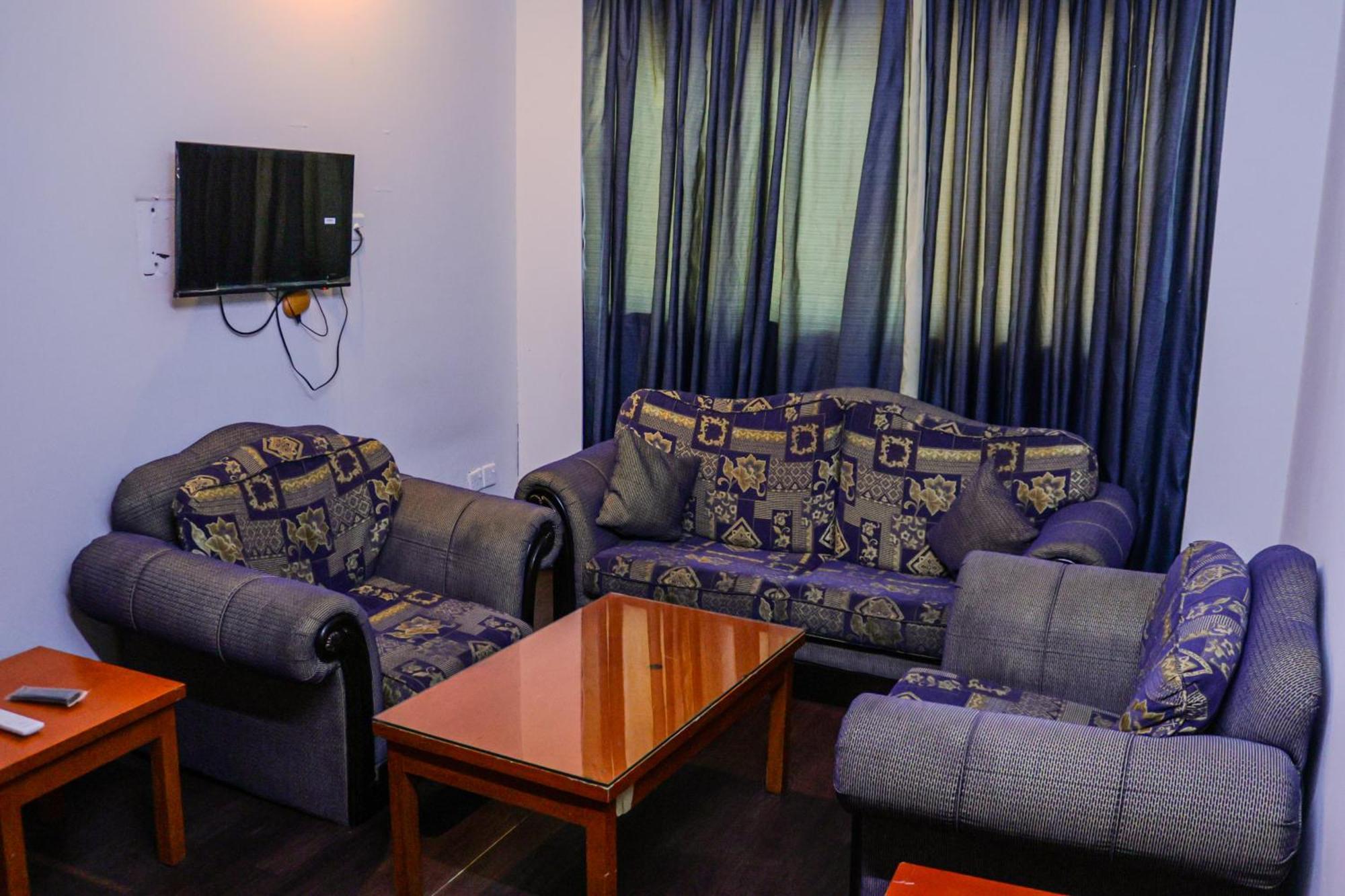 Boonmax Hotel Dubai Esterno foto